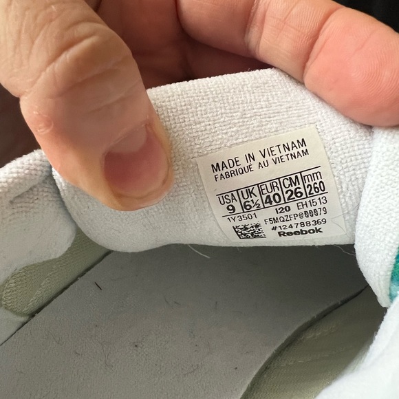 Classic Reebok tie dye - Picture 2 of 5